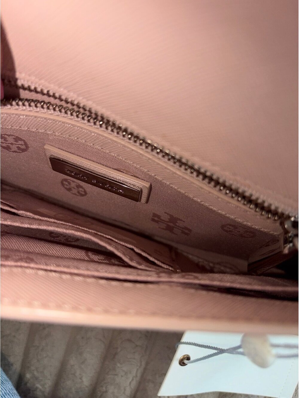 Tory Burch Pink Leather Clutch Wallet blush pinkNWT [COPY] - Picture 2 of 4